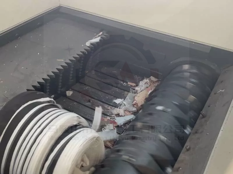 Single-Shaft Shredder for Textile Waste