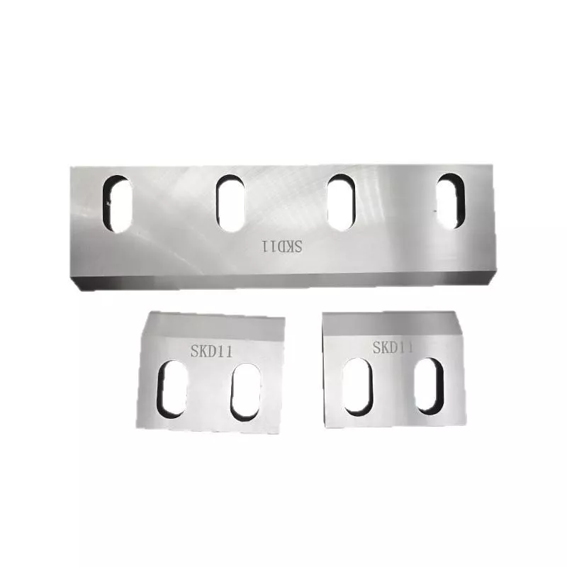 HRC52-55 Hardness Crusher Blades Wear-Resistant Blades for Rubber Tires Metal Recycling