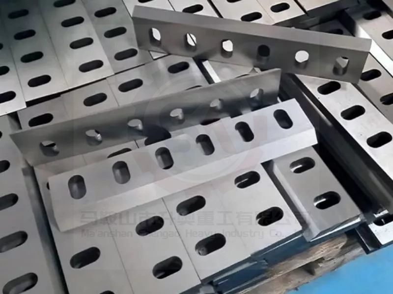 Watch ShengAo's Guide to Industrial Crusher Blades